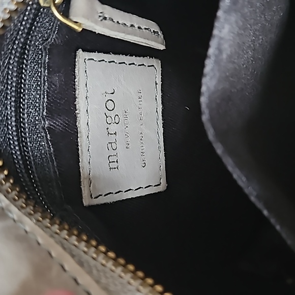 margot New York Leather Bucket Crossbody with Basket Weave - Picture 4 of 7